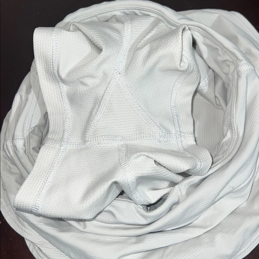 Athleta Girl The Swing Skirt Skort in Silver White, Size Medium 8 / 10